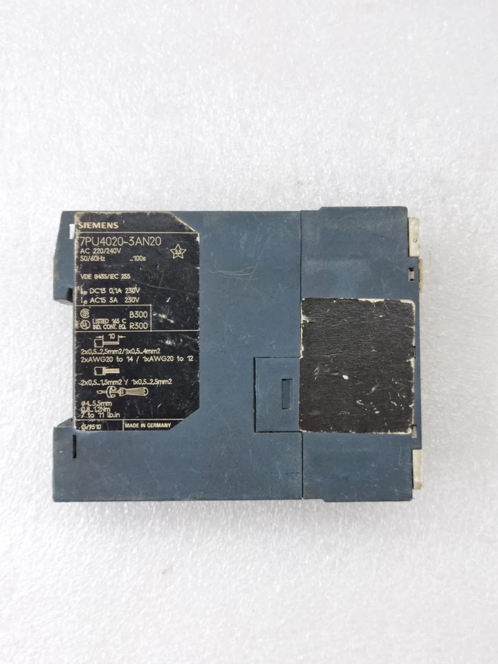 Siemens 7PU4020-3AN20 Time Relay On Delay AC 220/240V 50/60Hz Made-Germany